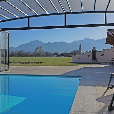 Alluring Holiday Home In Ubersee With Whirlpool Exterior foto